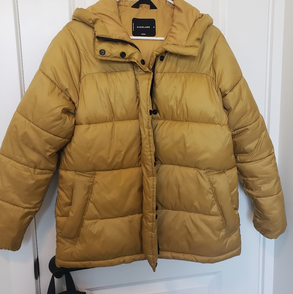 **SOLD** Everlane Puffer XS